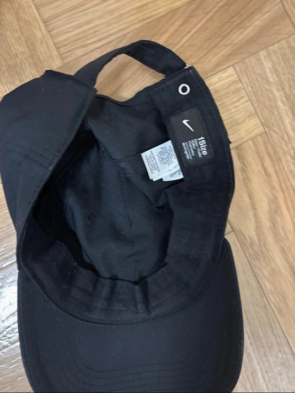 Svart Nike keps med liten Swoosh - 3