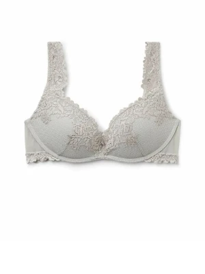 Intimissimi bh - Säljer denna supersnygga bh:n från intimissimi som inte finns kvar i denna färgen längre. Modellen är Gioia och är en push-up bh. Jag har nästan aldrig använt den så inga defekter🩷nypris 559kr, pris kan diskuteras 🥰