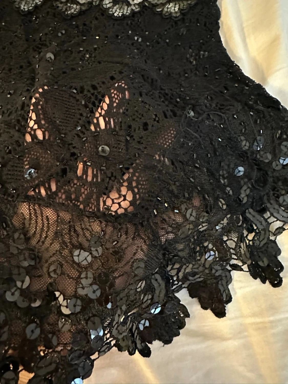 Svart spetslinnetopp med paljetter - 5
