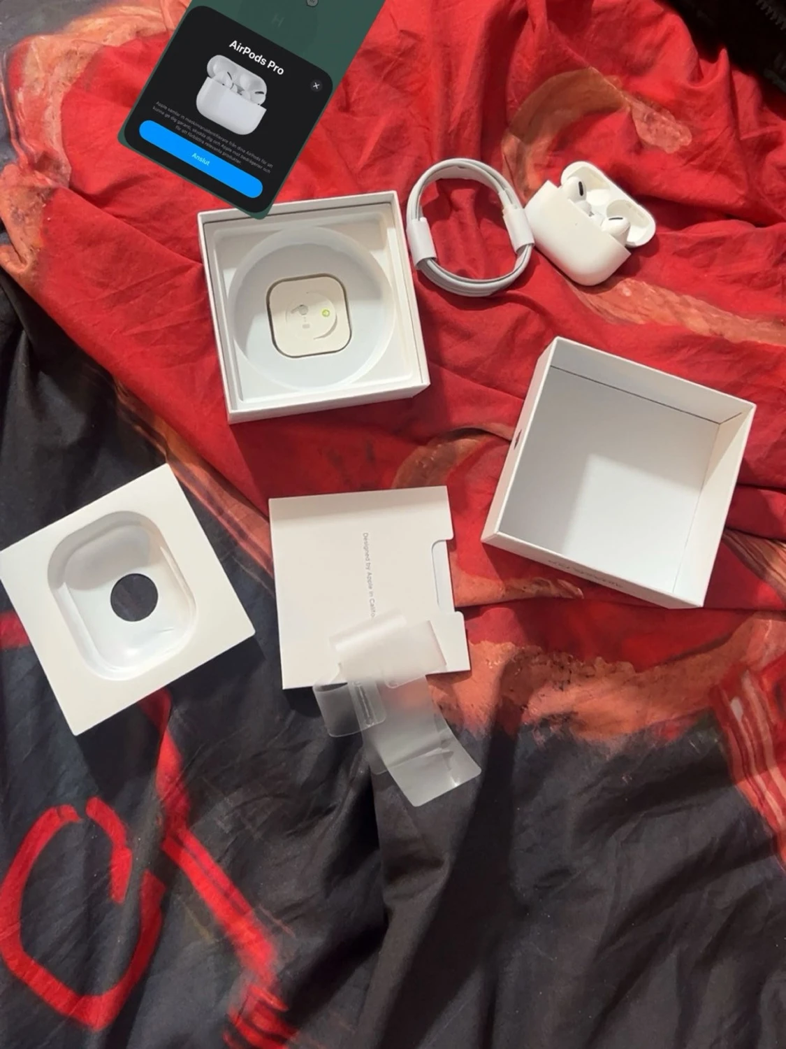 Apple AirPods Pro med laddningsetui - 1