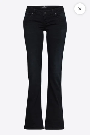 Svarta bootcut jeans från LTB - Snygga svarta bootcut jeans från LTB🥹❤️❤️ Säljer då de tyvärr inte passar längre, W25 L32 