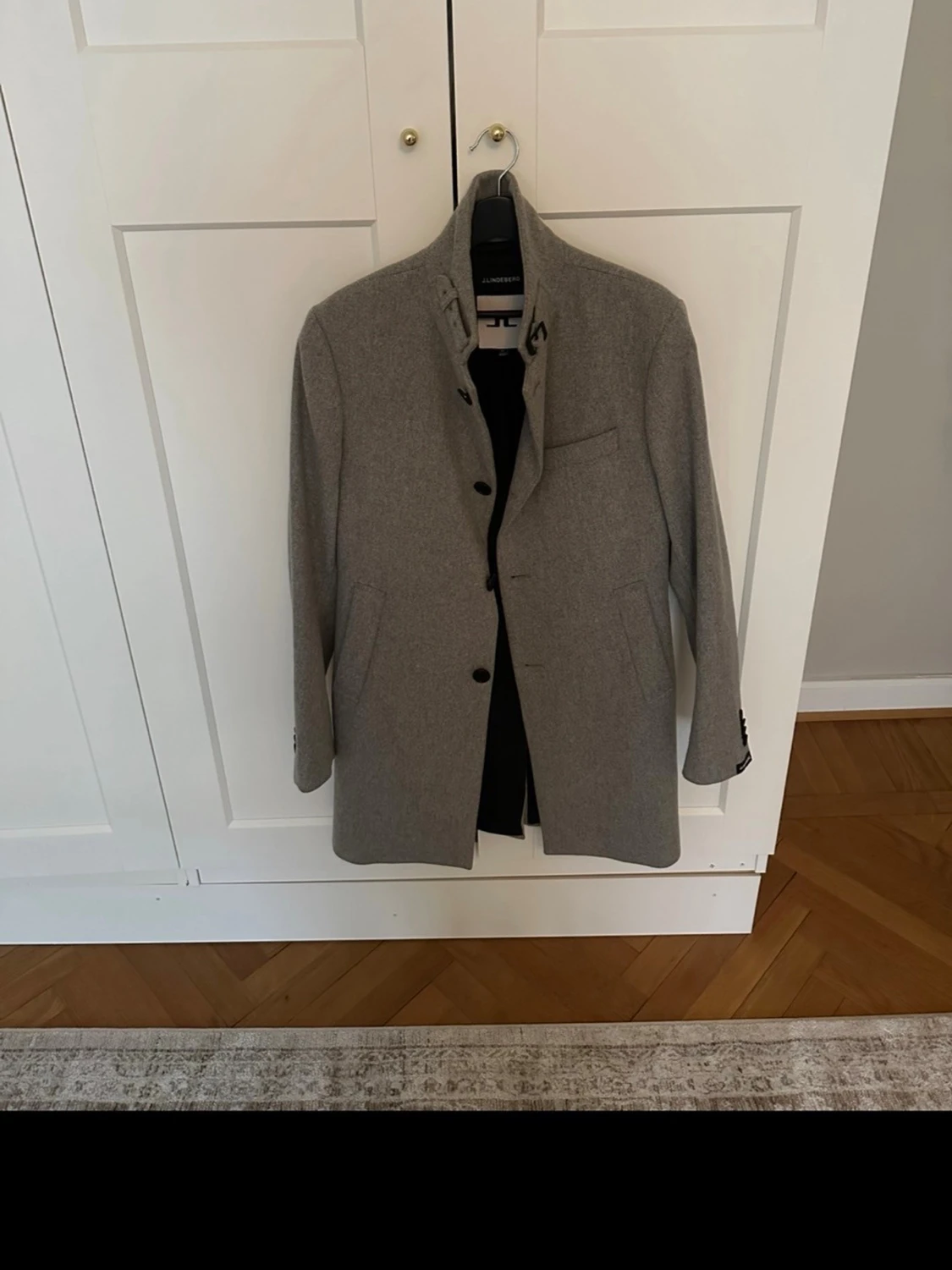 Ljusgrå ullkappa från J.Lindeberg - 1