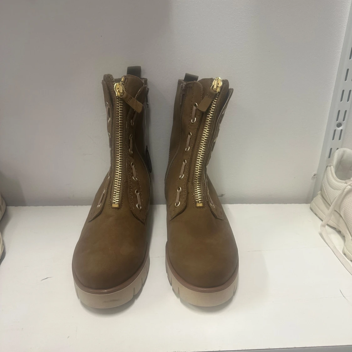 Bruna boots från gabor med grov sula och dragkedja 38