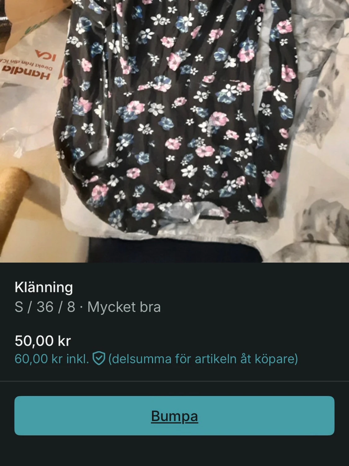 Svart blommig klänning S