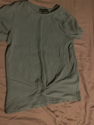 Ribbad grön topp från XOXO friend - Grön tröja 