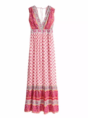 Bohemisk långklänning med mönster - Långklänning med bohemiskt mönster i rött, rosa och orange på vit botten. Djup v-ringning med knytband i nacken och breda axelband. Från hm LOGG