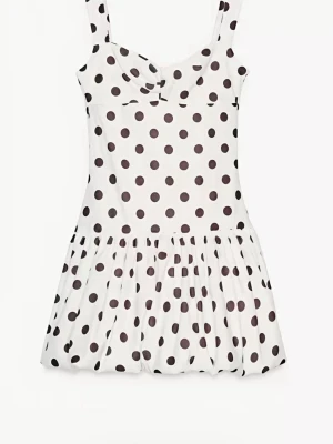 SÖKES  - Hej jag söker denna klänning från Zara i storlek xxs-xs-s till ett rimligt pris! Skriv jätte gärna ifall ni har nån till salu! :) 