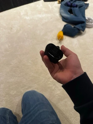 Jean Paul guatier  - Säljer en ikonisk parfymflaska från Jean paint guatier 