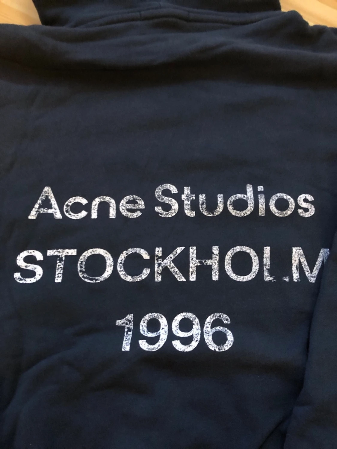 Mörkblå hoodie Acne Studios