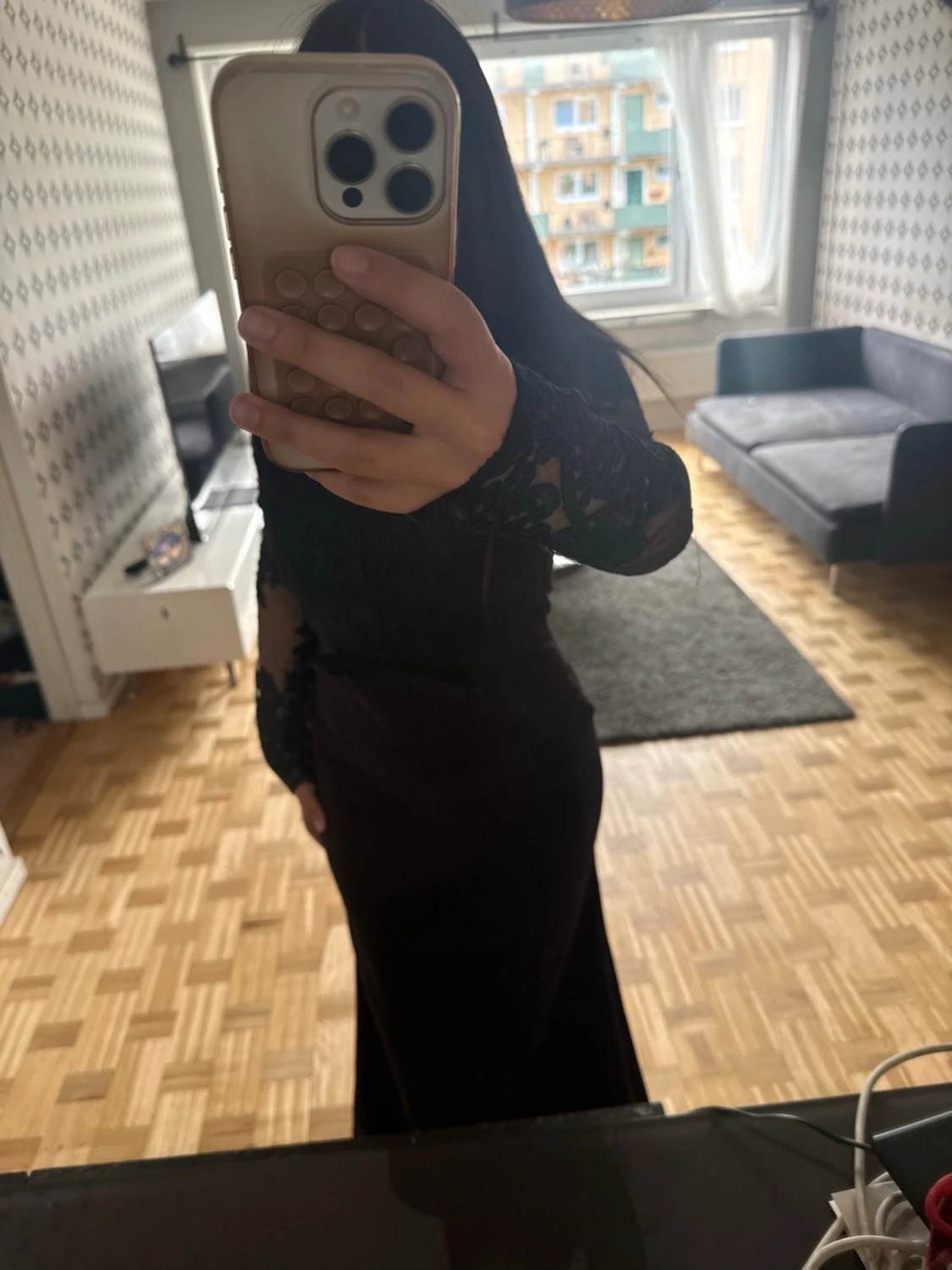 Svart lång klänning med lång ärm - 4