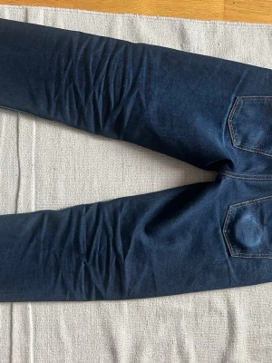 Salvage, dry maze nudie jeans  - Säljer mina gritty Jackson jeans som börjat fått fades långsamt men du som köper kan få dem ännu bättre. Storlek w30 L32 men passar även som w30L30. Slutat sälja just dessa för ca 1 år sen 