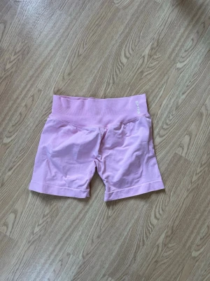 Dfyne Impact Shorts 4.5” - Dfyne Impact Shorts 4.5” knappt använda storlek M kan nog hitta kvitto i mejl om så önskas 