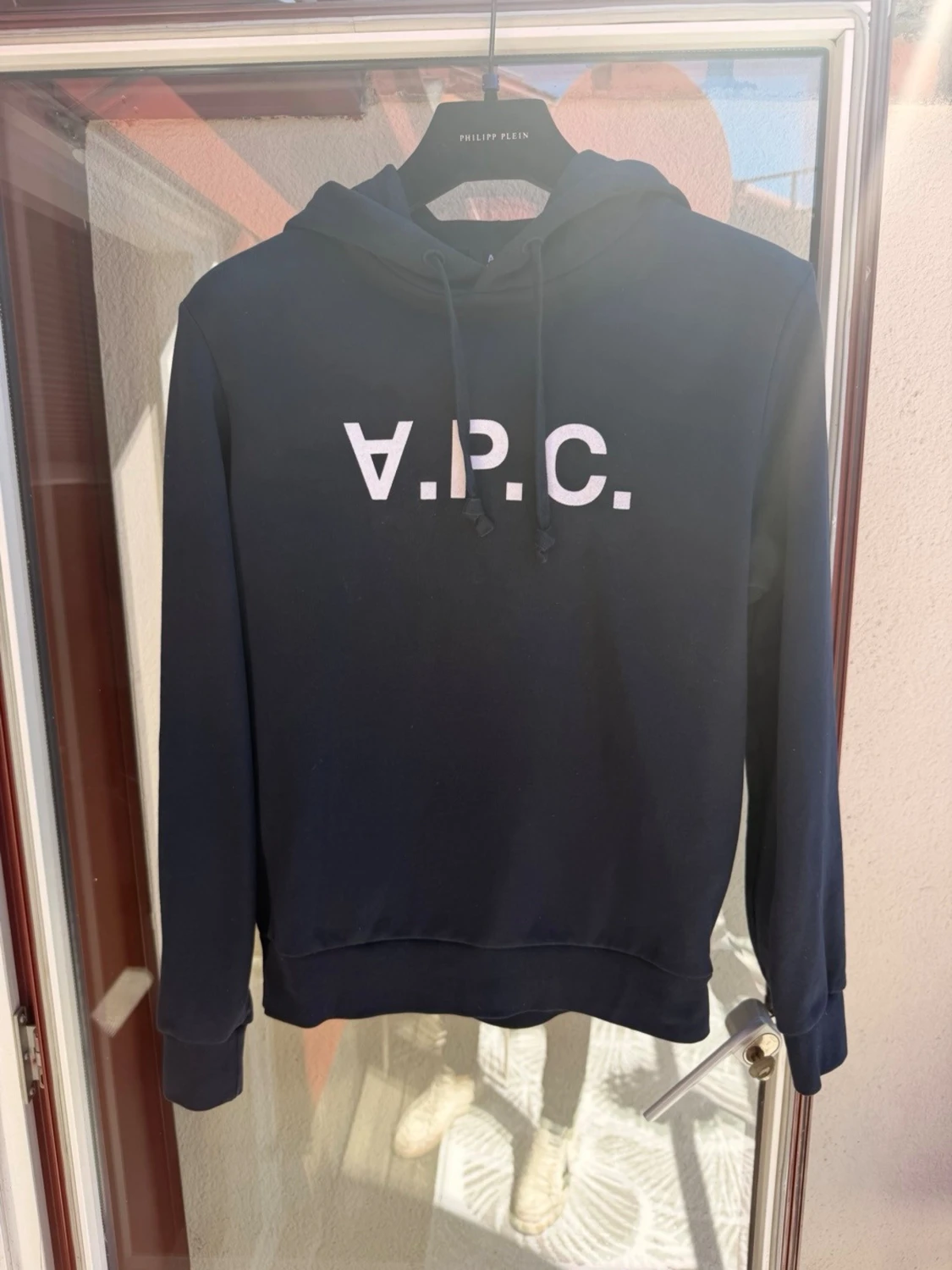 Mörkblå hoodie från A.P.C.