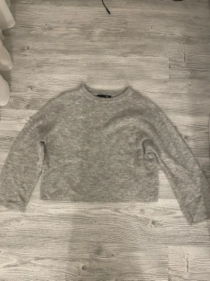 Stickad tröja  - En stickad tröja från lager 157 i storlek S 