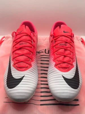 Nike Mercurial Vapor Xi Elite FG - Pink racer  - Extremt bra skick 9.9/10
