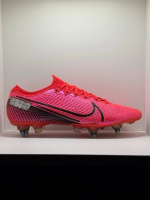 Nike Mercurial Vapor 13 - Nike Mercurial Vapor 13 Elite SG “Future lab”🧬  Size- 9.5 US/ 43 EU 🇪🇺   Condition- 8.5/10