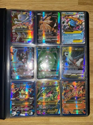Pokémonkort, KOM MED BUD - Hej! Jag säljer min samling som jag har sparat genom åren. Hör av er om ni undrar något eller vill ha bättre bilder. Vissa är i bättre skick än andra. Kom med bud!