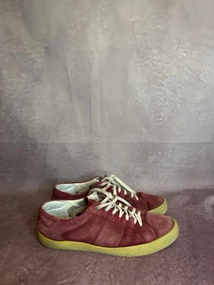 Saint Laurent skor SL/06 -  fint skick | Size 41 | fraktar inom 24 timmar | för att köpa klicka ”köp nu” | vid frågor eller funderingar är det bara att skicka ett meddelande | följare får bättre rabatter🙌