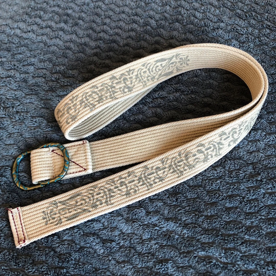 Vintage mönstrat/ blommigt tygskärp/ bälte, accessoarer/ y2k/ cyber/ alt/ 2000tal/ 00tal/ 2008/ 2009 - 1