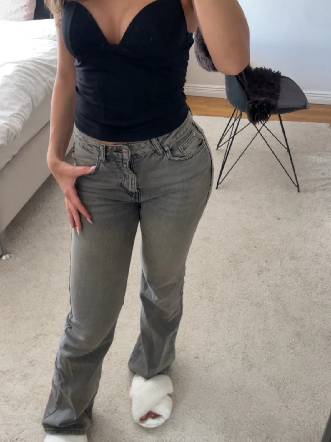 Grå midwaist raka jeans