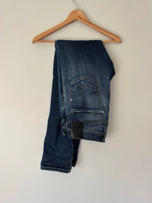 Replay Anbass jeans  - Blåa Replay Anbass jeans | Storlek 31/34 sitter som 31/32 | Mycket bra skick | Ställ gärna frågor 🫱🏻‍🫲🏼