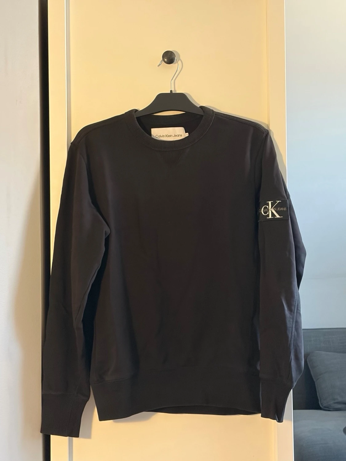 Svart sweatshirt från Calvin Klein