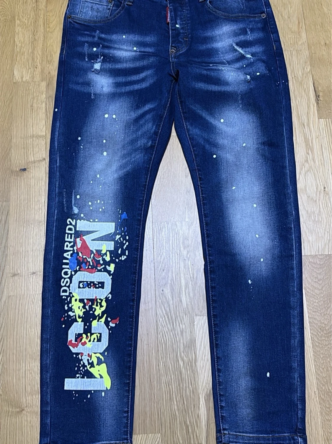 Mörkblå jeans
