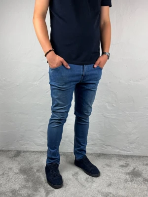 Replay jeans  - Ett par riktigt snygga jeans från Replay i storlek W31 L32 i modellen mickym