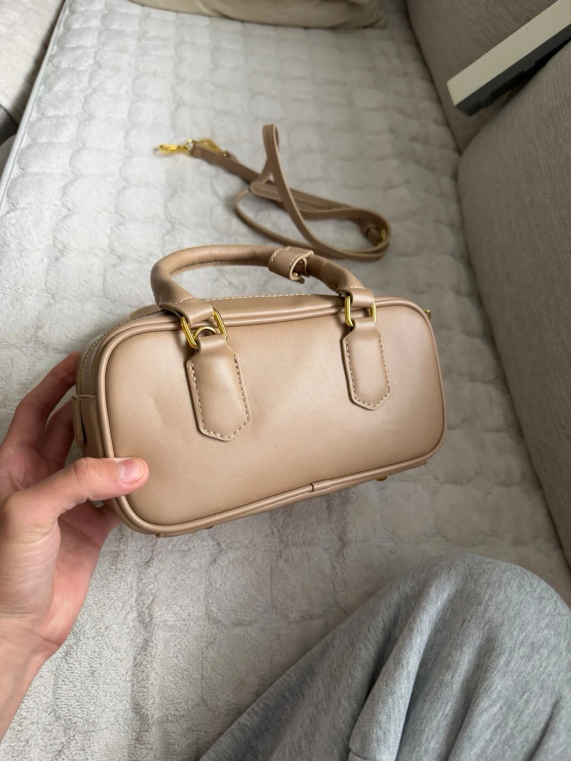 Beige handväska från Miu Miu - 2