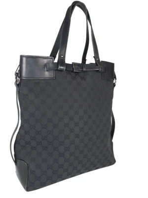 Gucci Black Tote Bag - •The Bag has been gently used and is in very good condition • Size: One Size •Color: Black • Retail price: 10000+Sek •Height: 36cm Length: 35cm Depth: 10cm