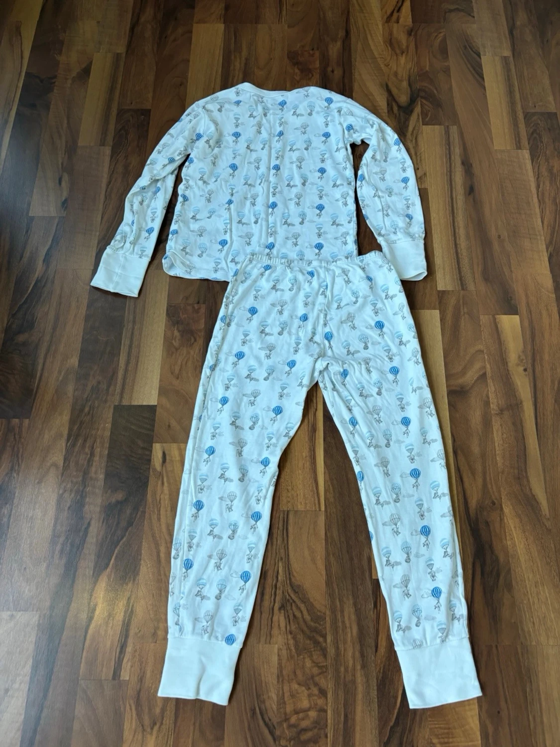 Vit pyjamas med luftballongsmönster Livly - 4