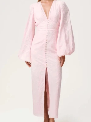 Adoore klänning - Superfin rosa klänning från adoore. Endast använd en gång.