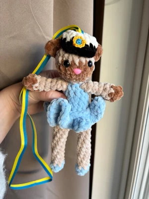 Studenthänge ballerinakatt  - Virkad av mig i mjukt garn 🧶 