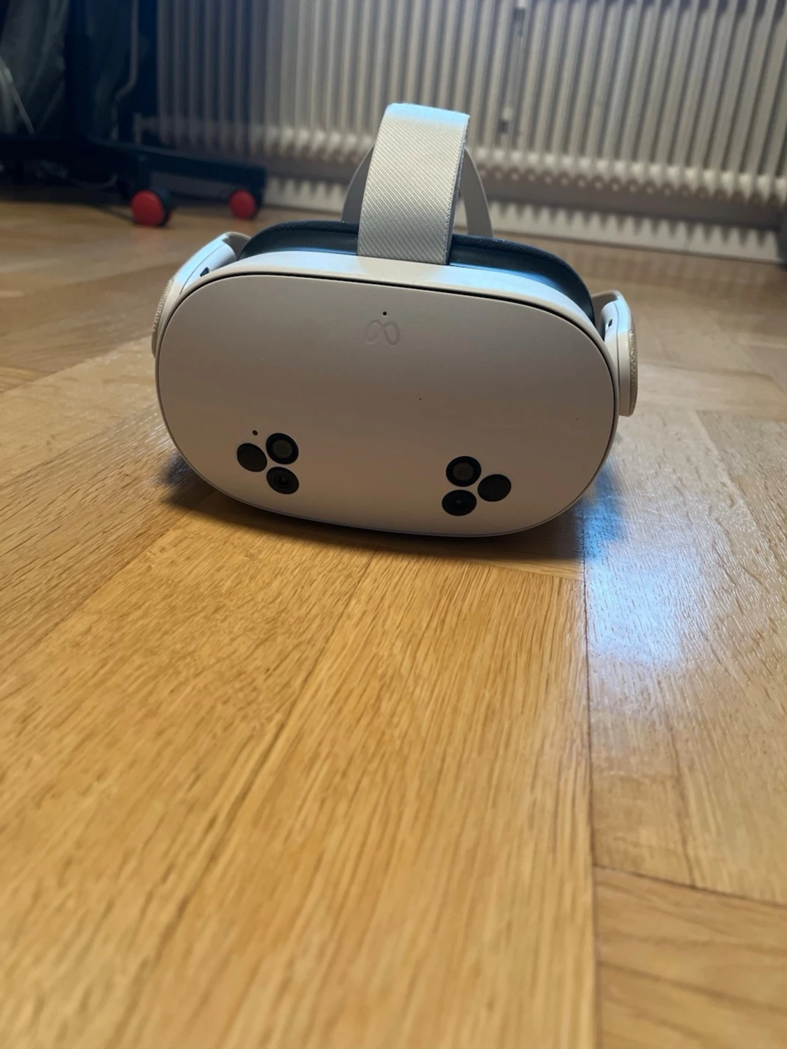 Meta Quest 3S VR-headset med kontroller - 1