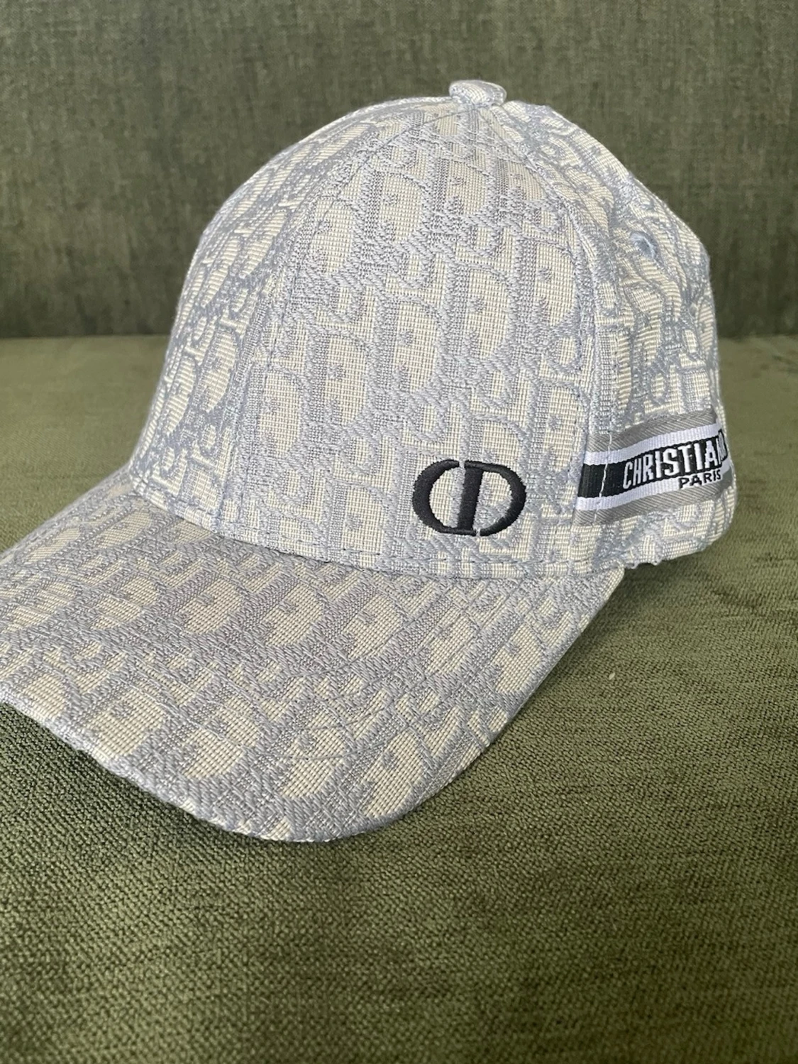 Beige mönstrad keps från Dior