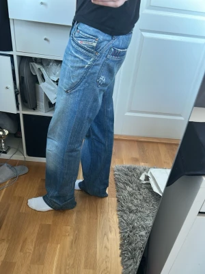 Diesel bootcut - Ett par riktigt snygga vintage bootcut jeans från diese