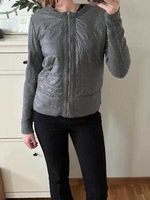 Cardigan - Superfin grå cardigan!