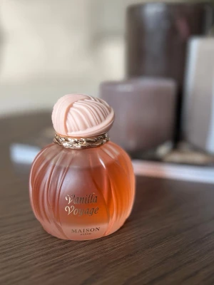 Vanilla Voyage parfym Maison Alhambra  - Ca 90%-80% kvar