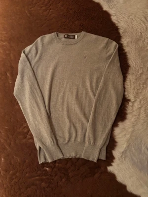 Beige Morris tröja - Beige Morris tröja i storlek L men sitter som S. Inga defekter skriv vid minsta fundering