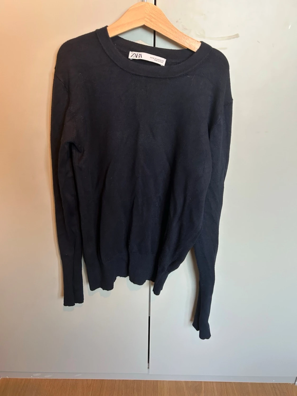Marinblå stickad tröja från Zara - 2