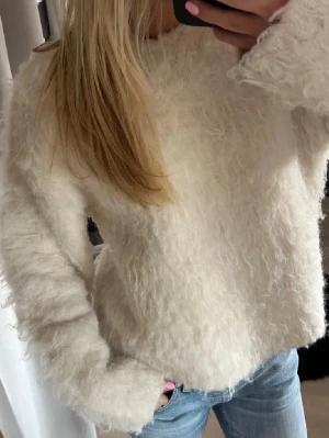 Stickad tröja - Sååå najs tjock stickad tröja från H&M.