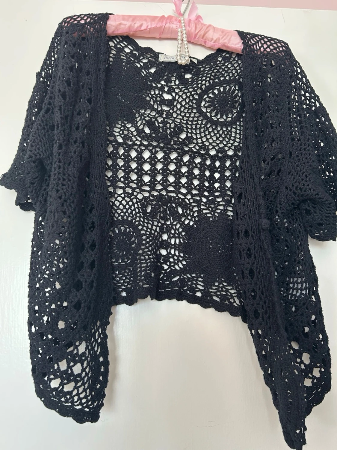 Svart virkad kofta från Fresh Point - 2