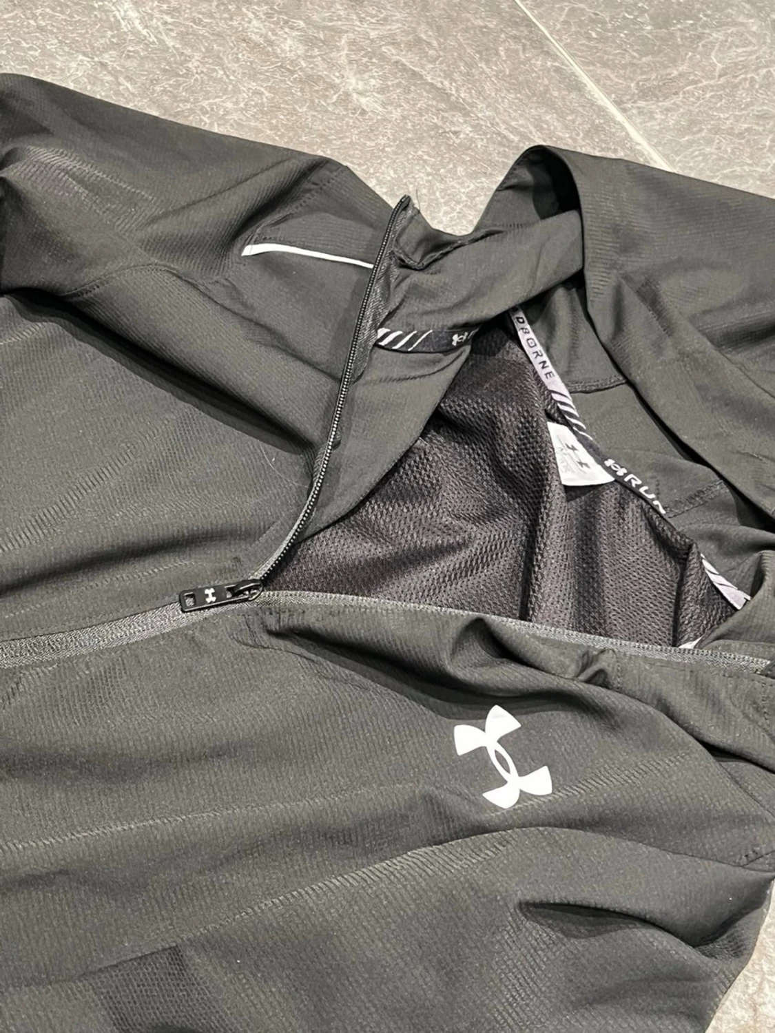 Under Armour Vindjacka - 1