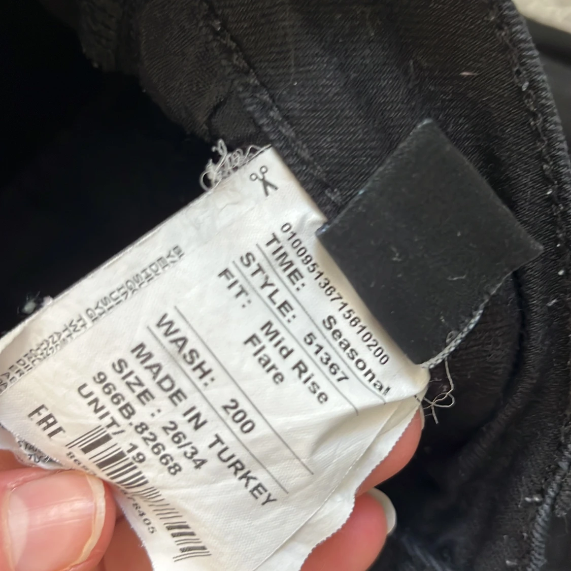 Svarta low waist jeans från LTB, modell Fallon - 4