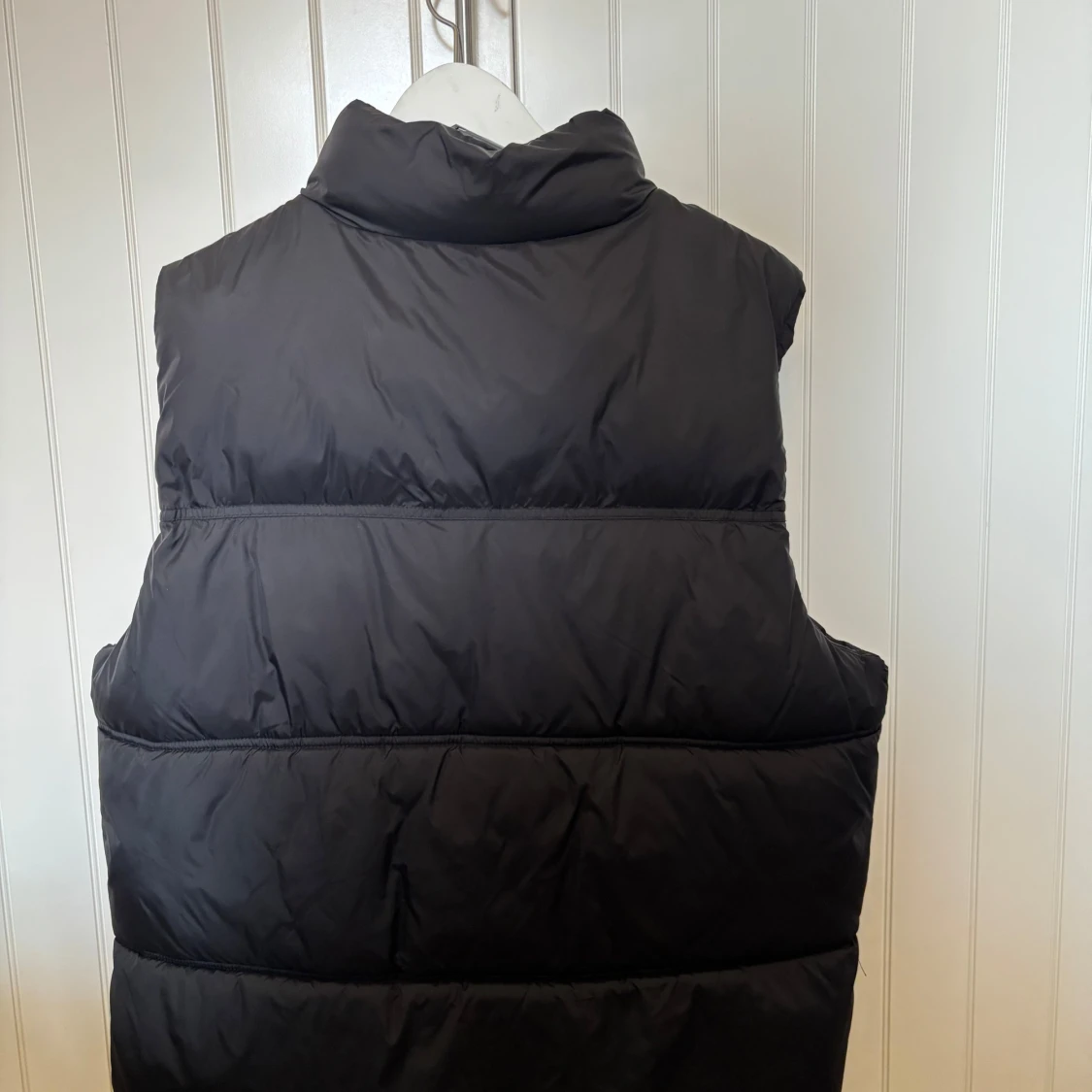 Svart dunväst från Zara - 1