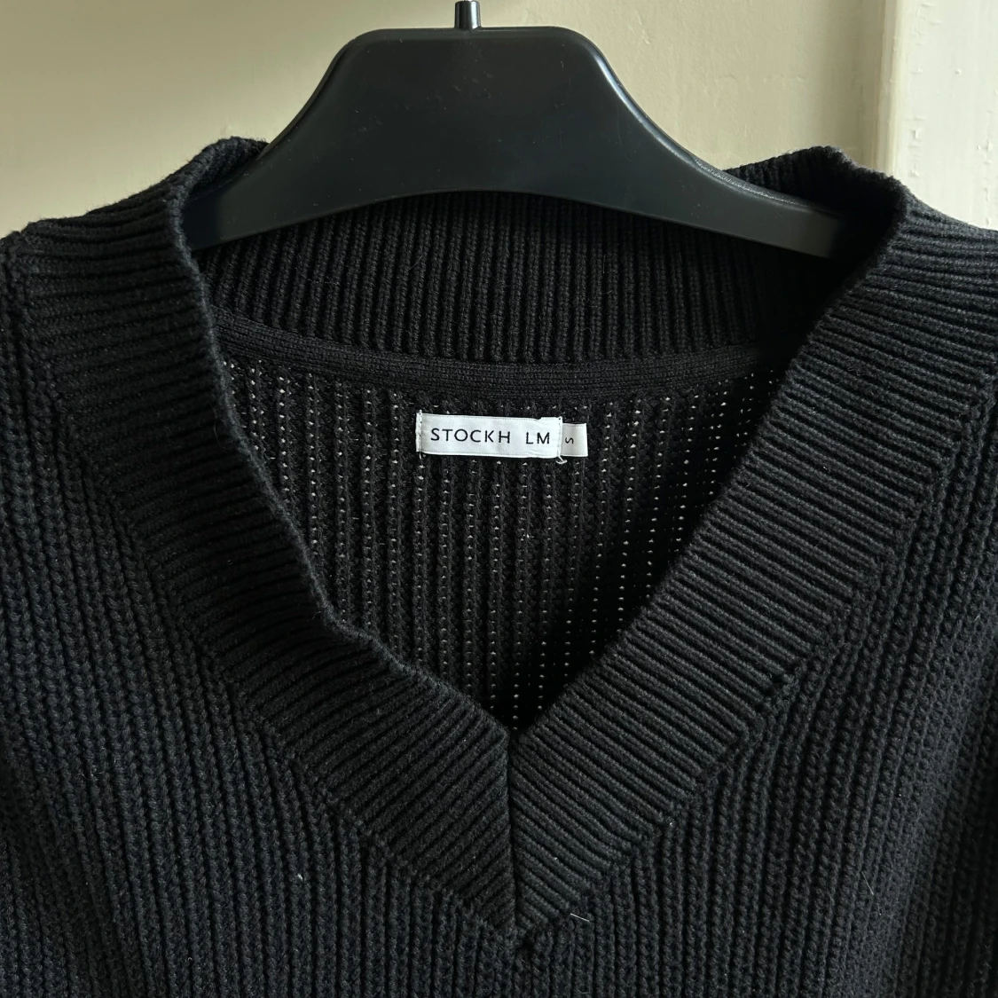 Svart stickad väst från STOCKH LM - 1