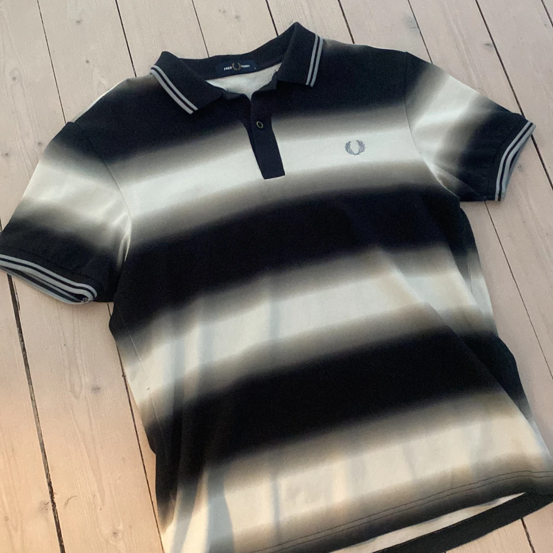 Randig pikétröja från Fred Perry - 3