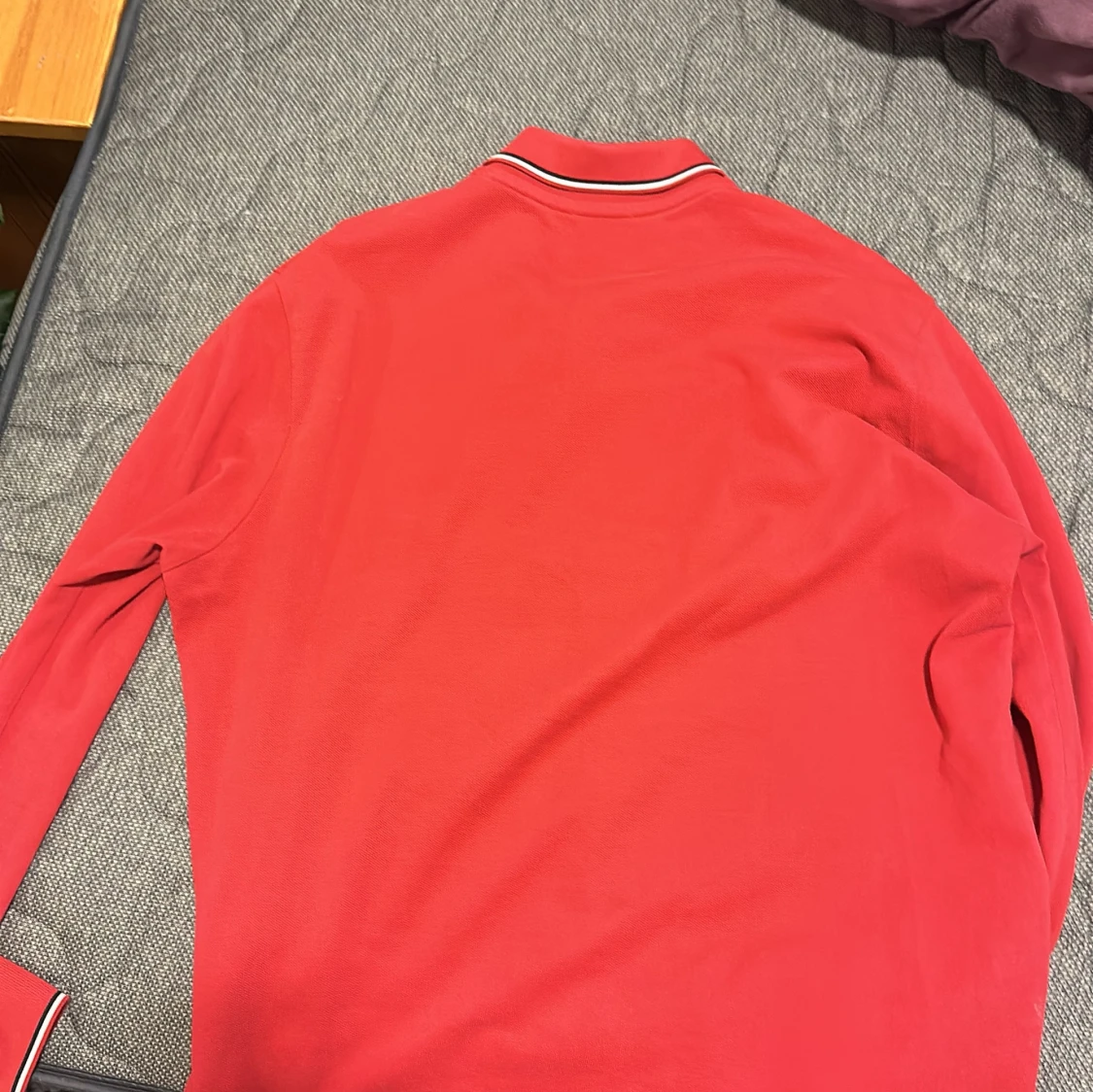 Röd långärmad pikétröja från Moncler - 2