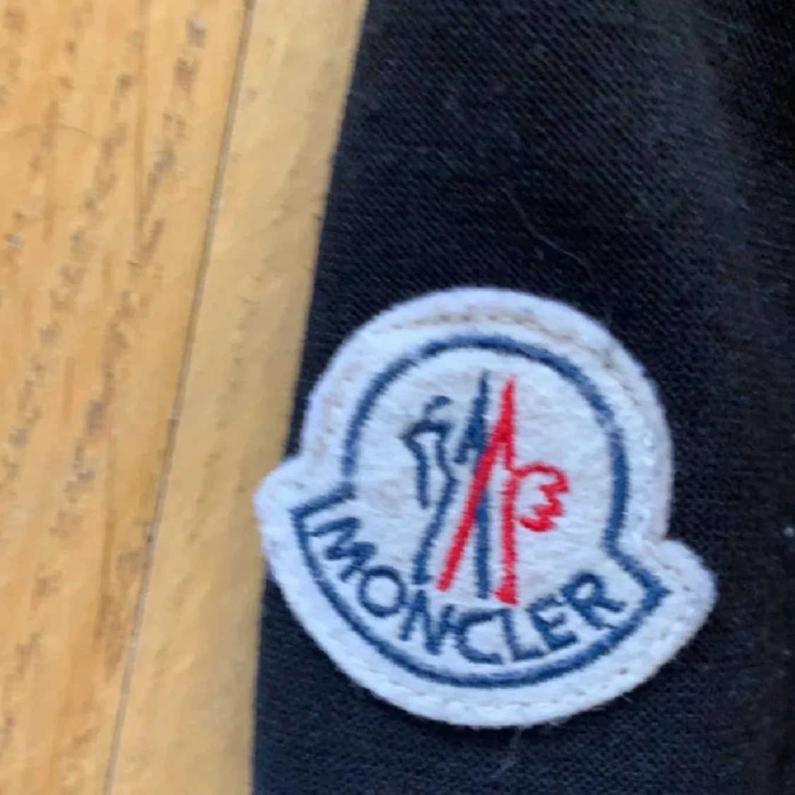 Svart pufferjacka med huva - 2