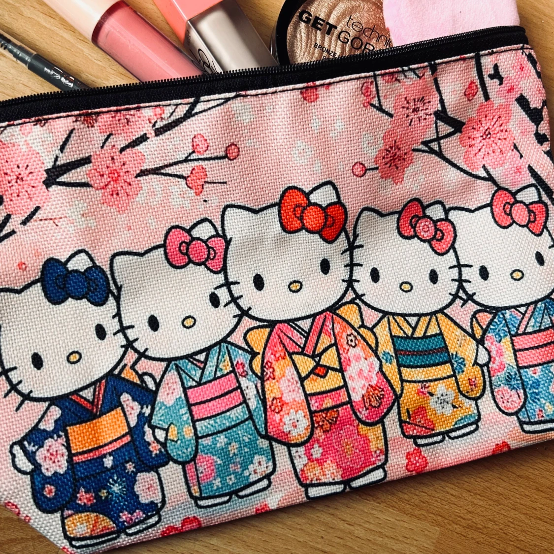 Söt necessär med Hello Kitty!